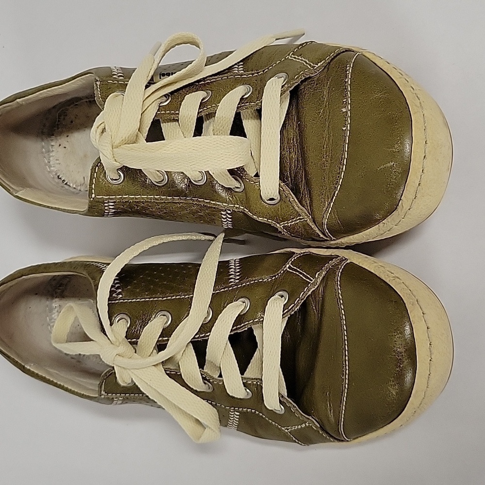 Josef Seibel Women's Classic Caspian Fashion Green Leather Sneakers, Size 9-9.5